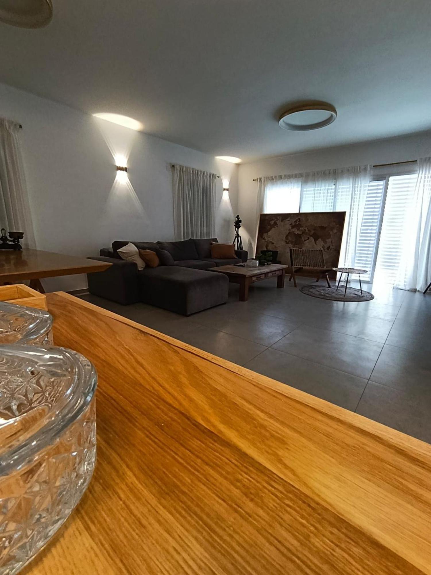 beija flor Zikhron Ya'akov Quarto foto